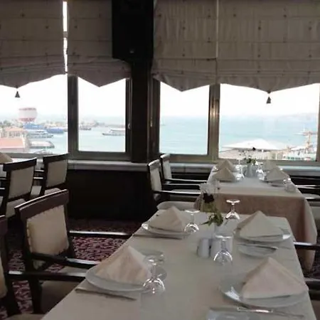 Aden ホテル